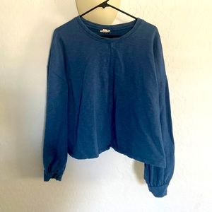 Woman’s cropped light weight sweat shirt
